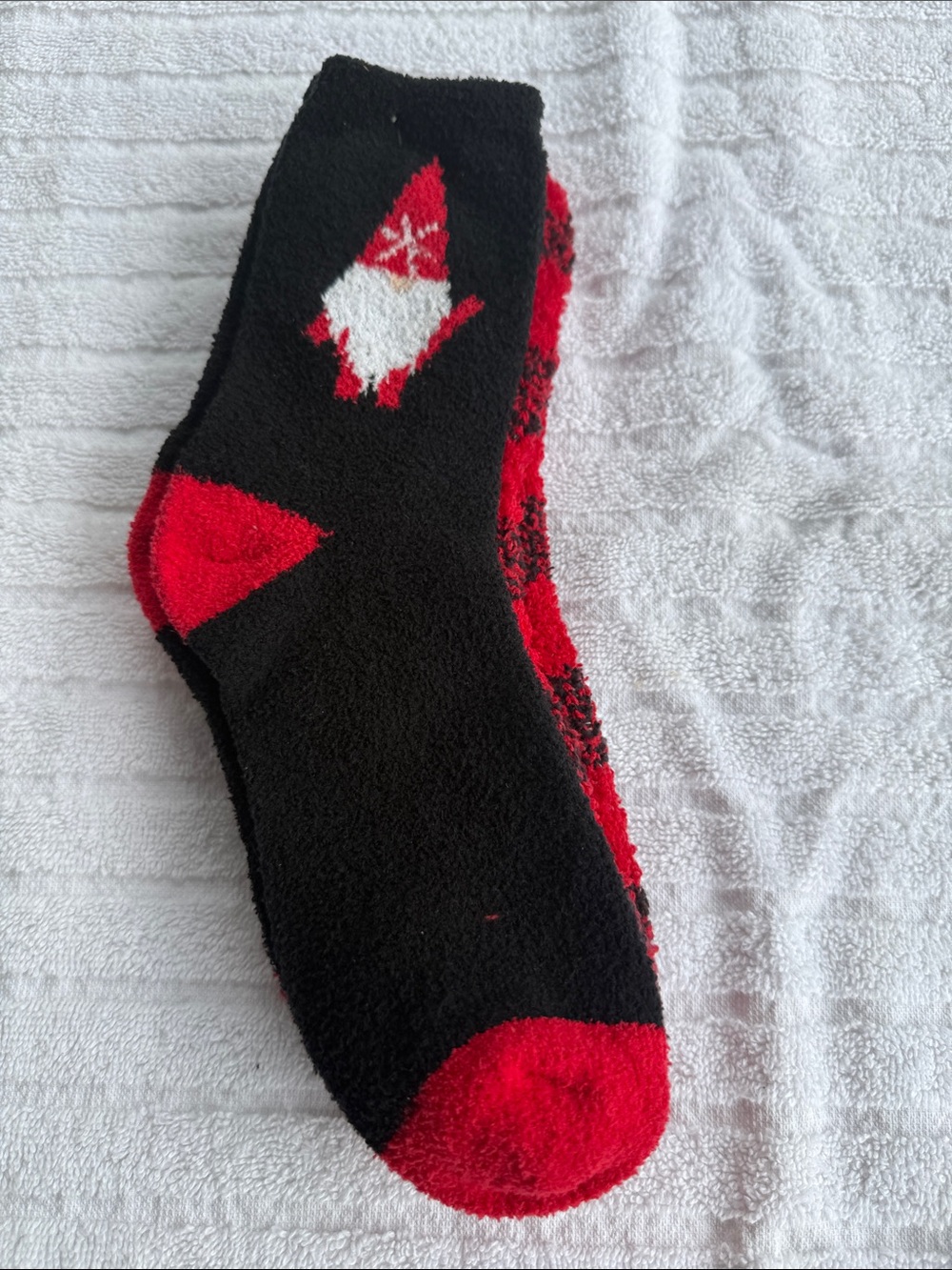 NWOT 2 Pack Cozy Black & Red Gnome Crew Socks - Women’s Plush Holiday Socks